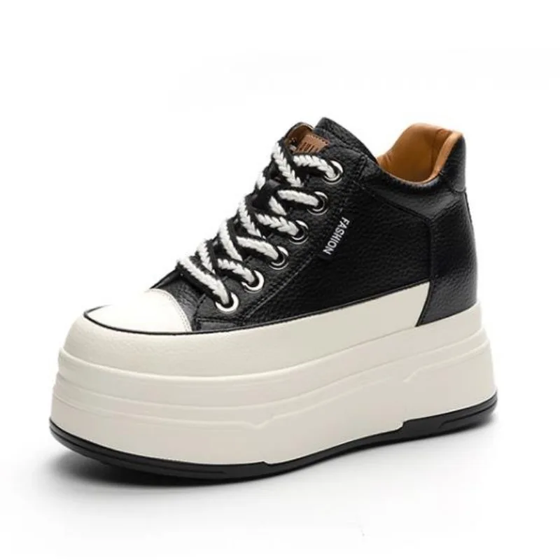 Wedge Heeled Sneaker - Женская вулканизированная обувь из коровьей замши