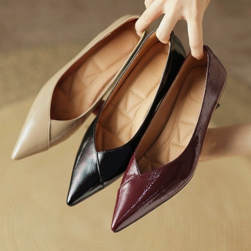 Туфли без шнуровки из лакирова – обзор и цена Patent Leather Pump