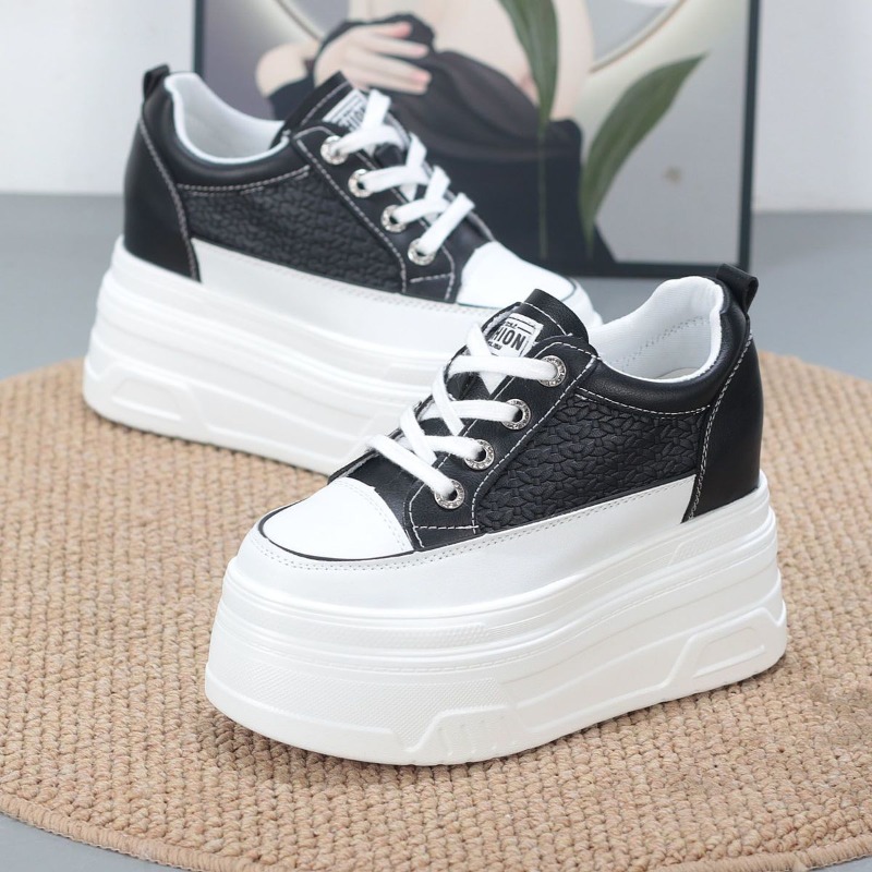 Новые кроссовки 2026 года: 10  – обзор и цена Wedge Heeled Sneaker