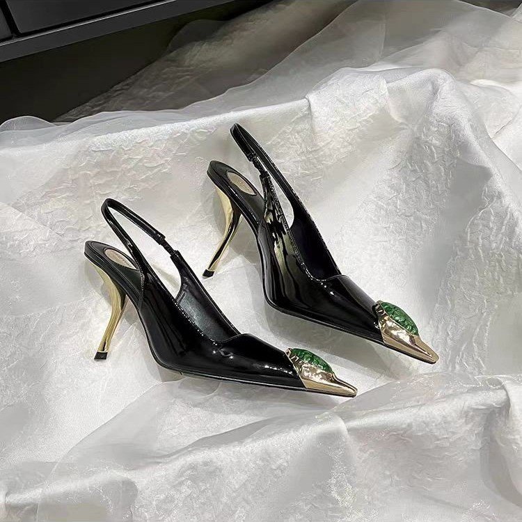 Женские туфли-лодочки из лакир – обзор и цена Patent Leather Pump
