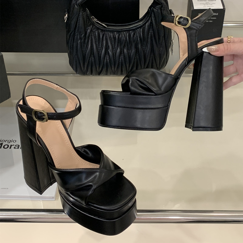 Модные женские сандалии-гладиа – обзор и цена Wedge Heeled Sneaker